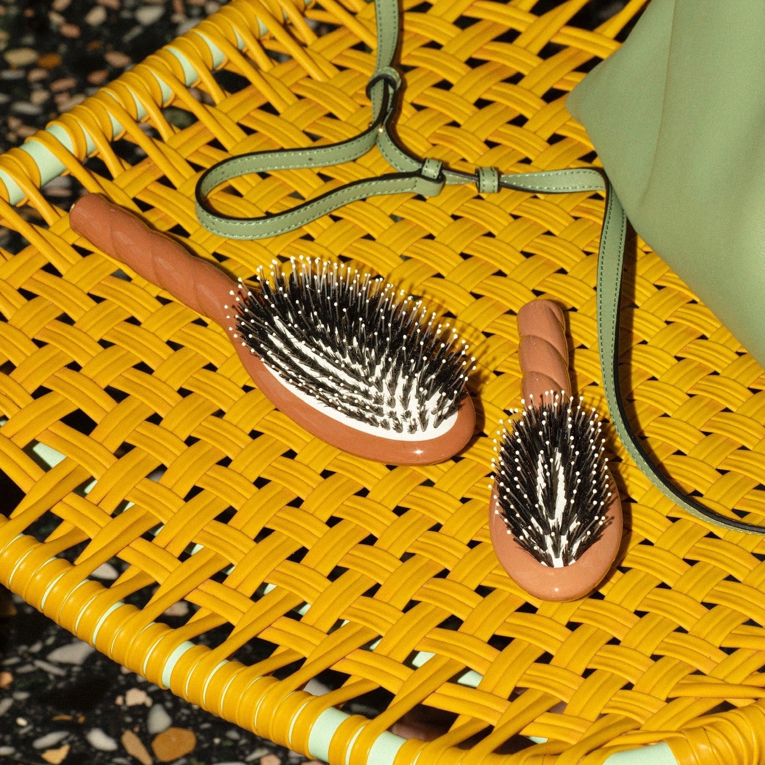 La Bonne Brosse - N.03 Small Essential Gentle Scalp Care Hair Brush - Terracotta