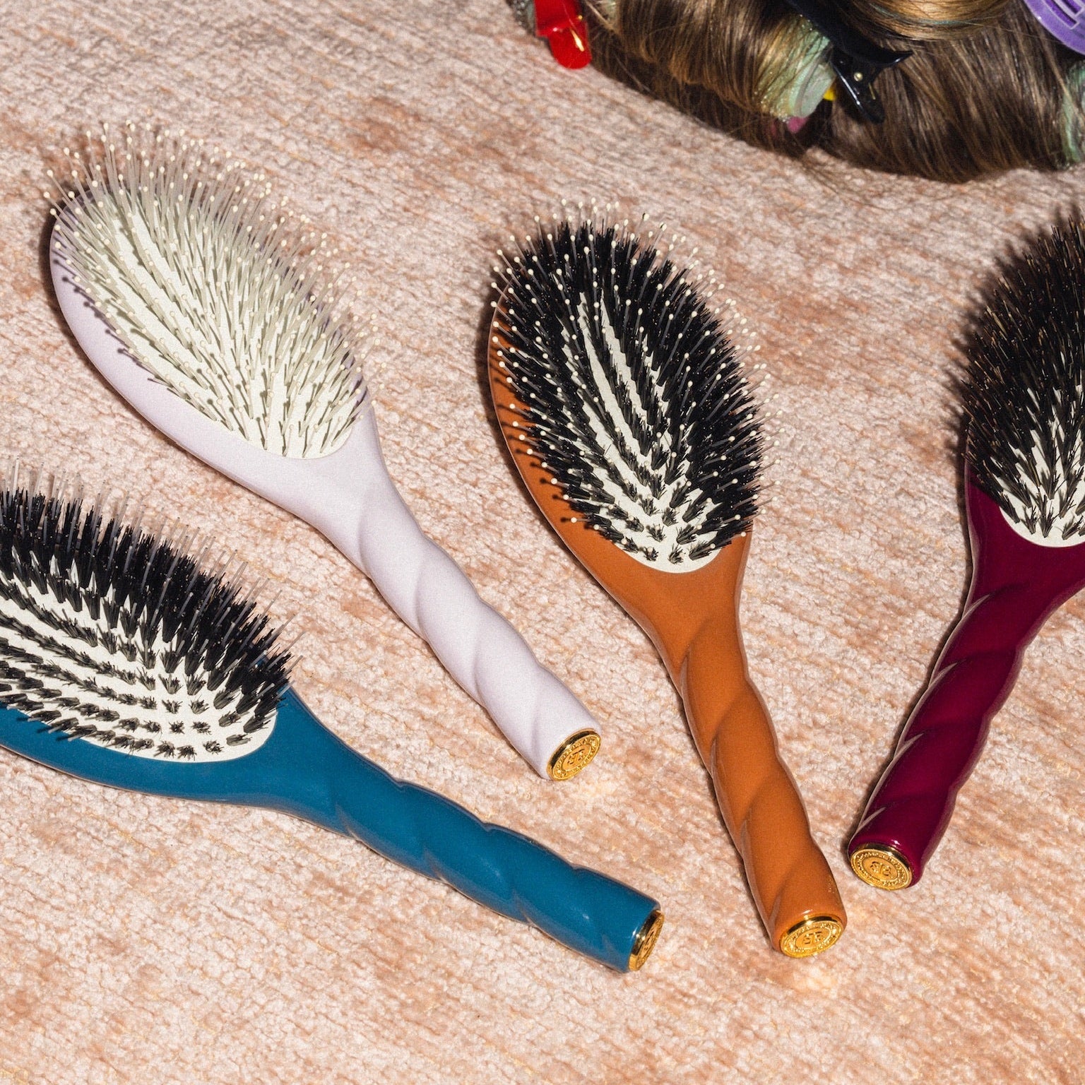 La Bonne Brosse - N.04 The Massaging & Detangling Hair Brush Creamy White