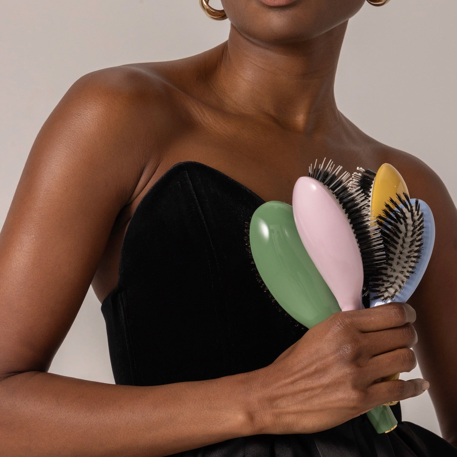 La Bonne Brosse - N.04 Small Detangling & Massaging Brush - Creamy White