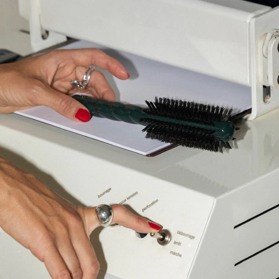 La Bonne Brosse - N.05 The Round Blow-Dry Hair Brush Emerald Green