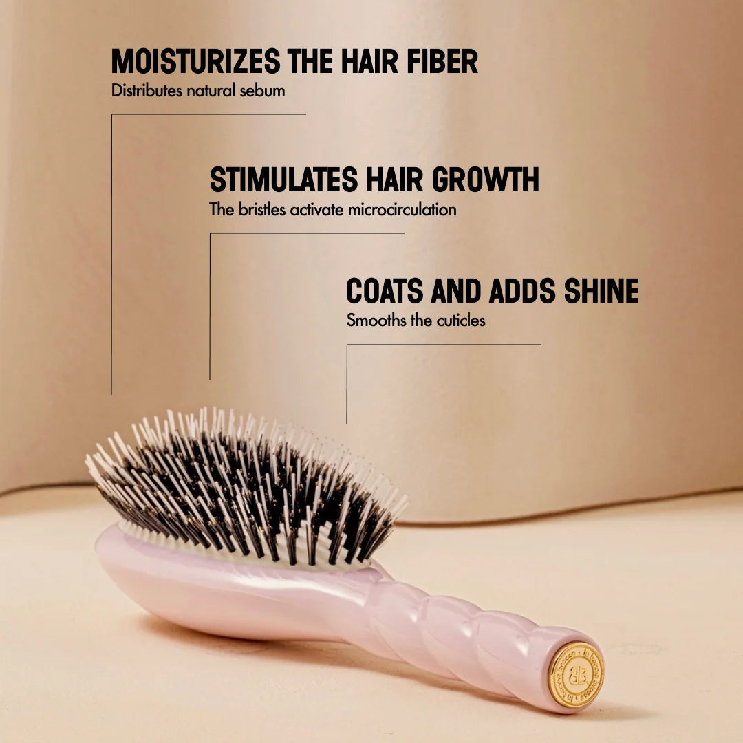 La Bonne Brosse - N.02 The Care & Detangling Hair Brush - Lilac Pink