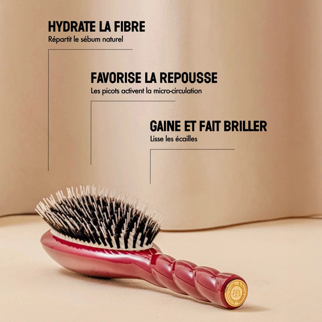La Bonne Brosse - N.02 The Care & Detangling Hair Brush - Cherry Red
