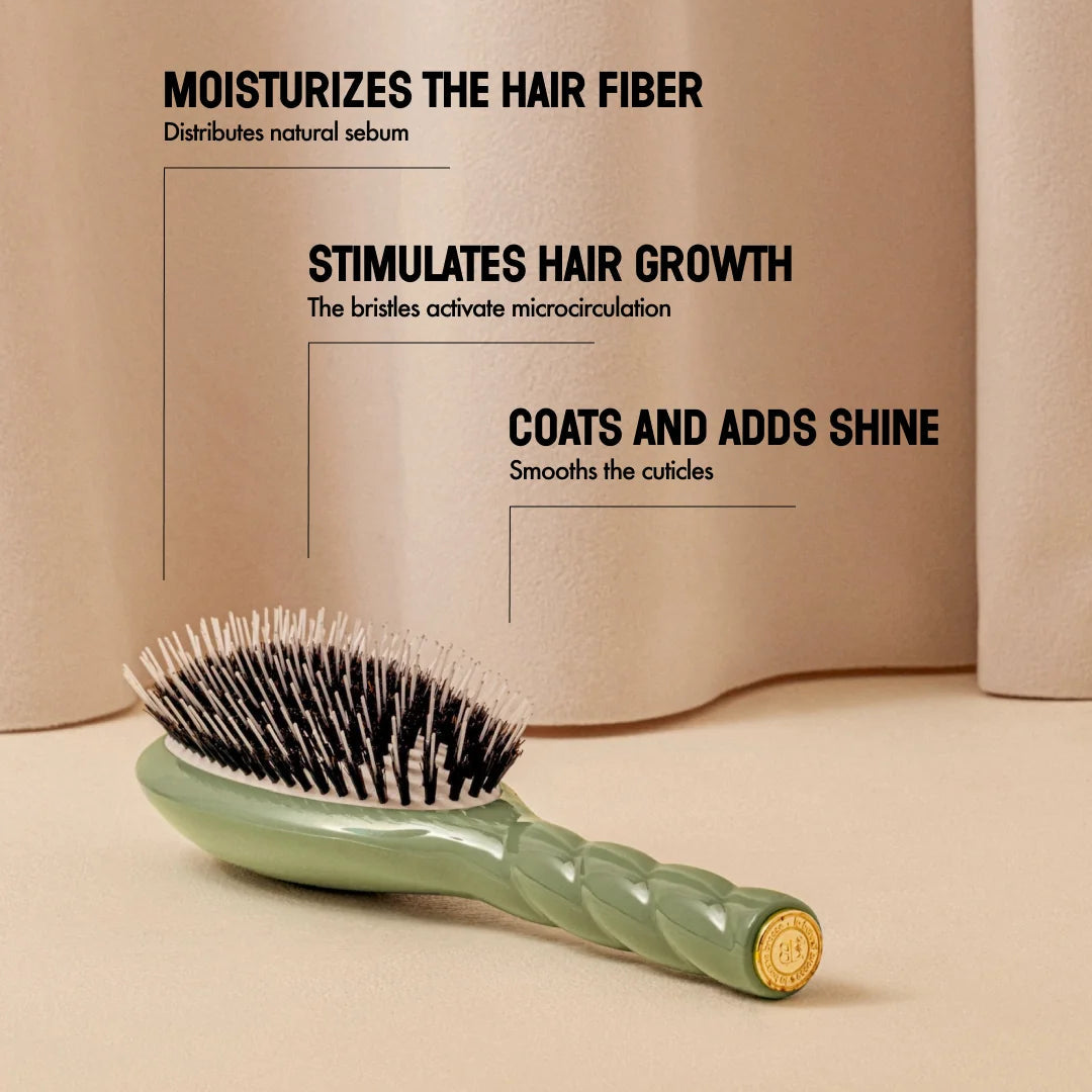 La Bonne Brosse - N.02 Small Care & Detangling Hair Brush - Almond Green