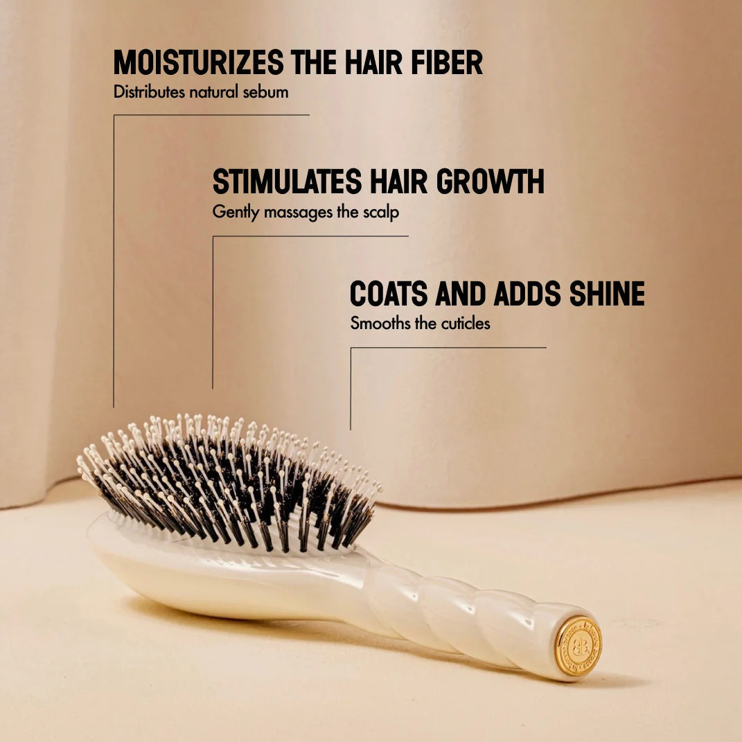 La Bonne Brosse - N.03 The Essential Gentle Scalp Care Hair Brush Creamy White