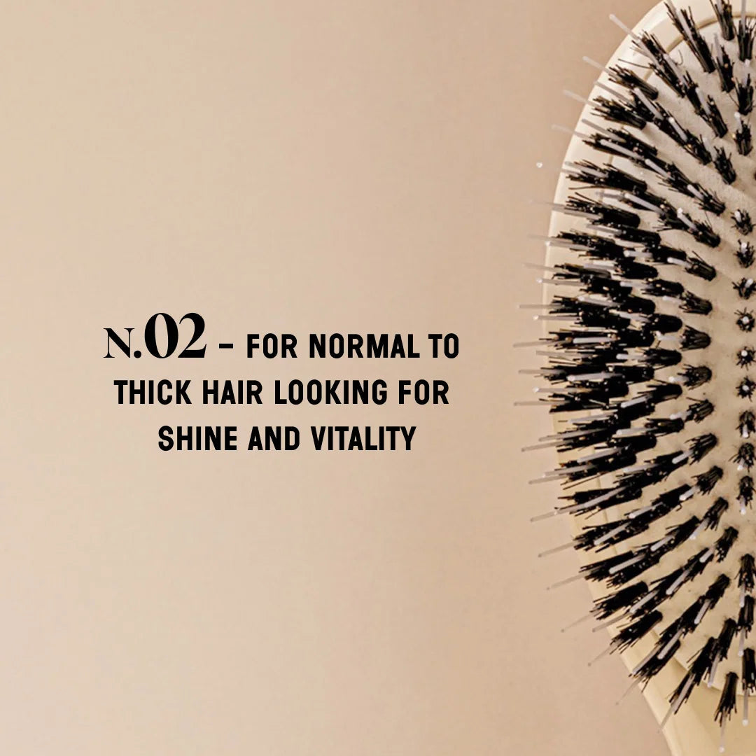 La Bonne Brosse - N.02 The Care & Detangling Hair Brush - Creamy White