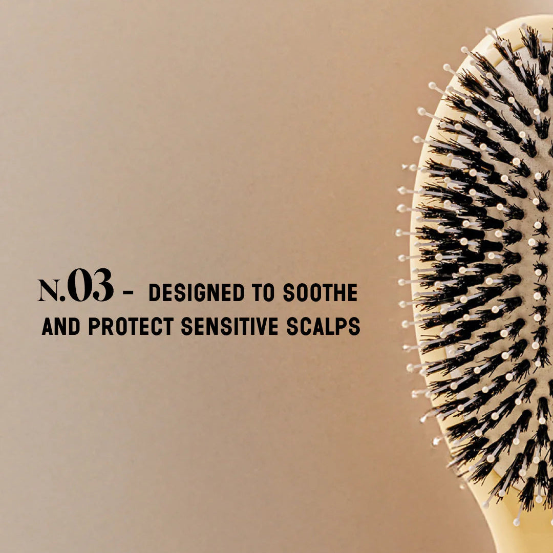 La Bonne Brosse - N.03 The Essential Gentle Scalp Care Hair Brush - Ivory Cair