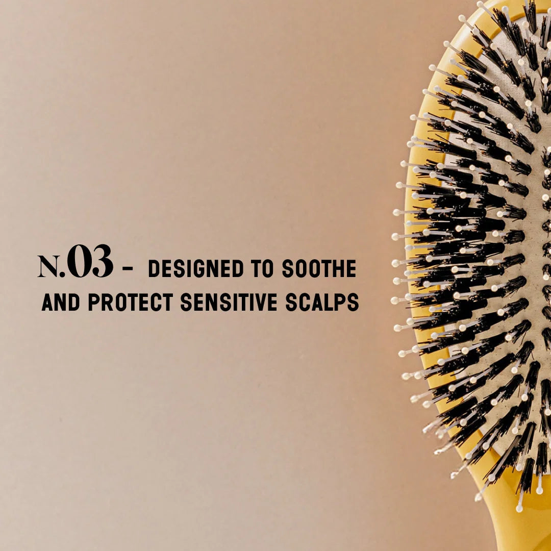 La Bonne Brosse - N.03 The Essential Gentle Scalp Care Hair Brush - Saffron Yellow