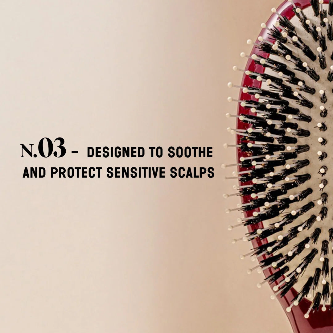 La Bonne Brosse - N.03 The Essential Gentle Scalp Care Hair Brush - Cherry Red