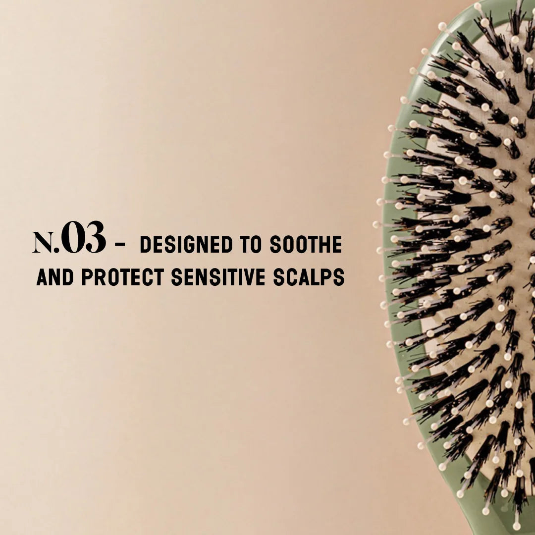 La Bonne Brosse - N.03 Small Essential Gentle Scalp Care Hair Brush - Almond Green