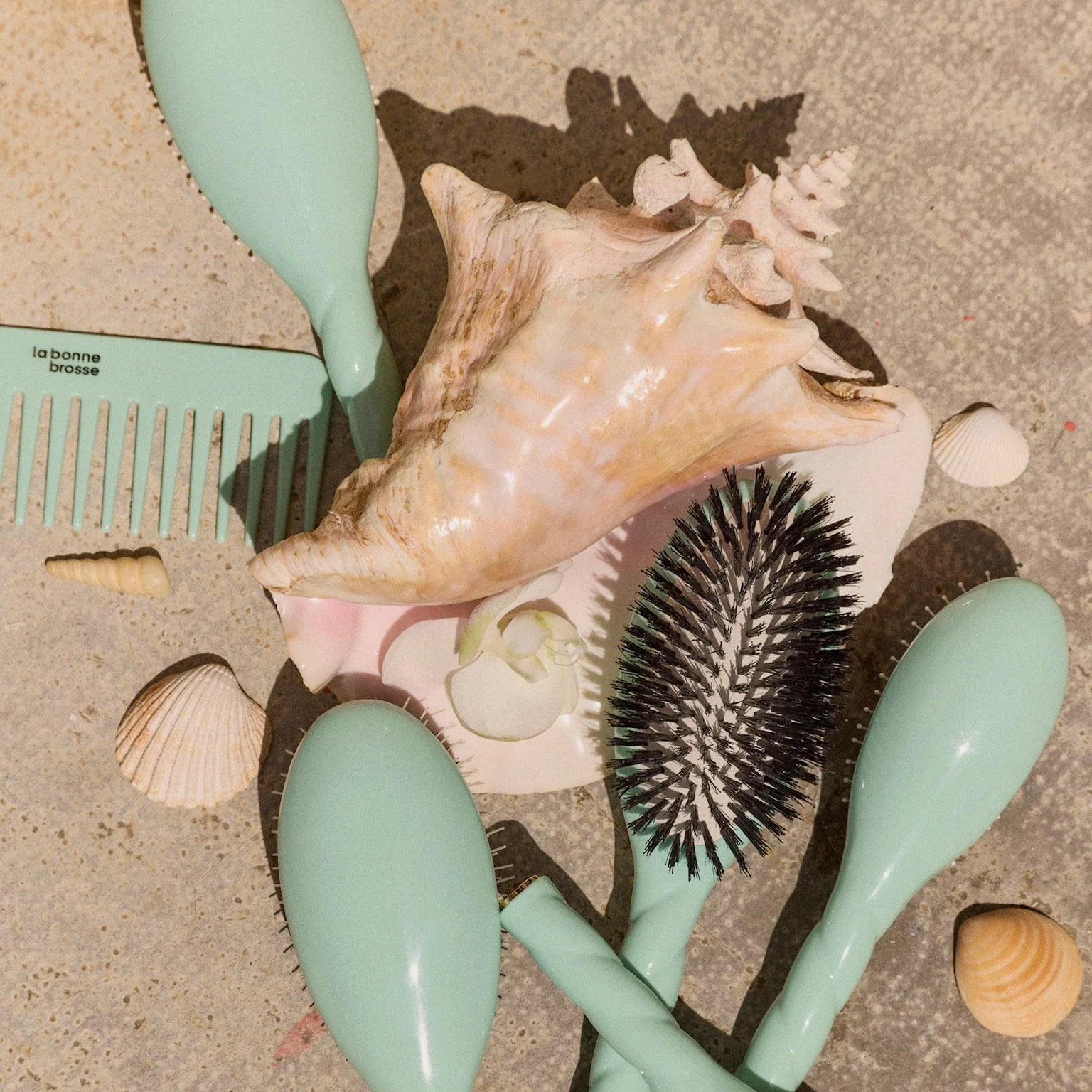 La Bonne Brosse - The Large Detangling Comb - Lagoon Blue