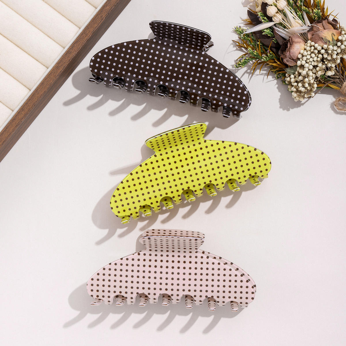 Living Beauty - Vintage Polka Hair Clip