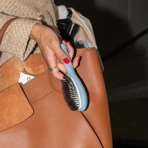 N.01 Small Shine & Care Hair Brush - Light Blue - Living Beauty