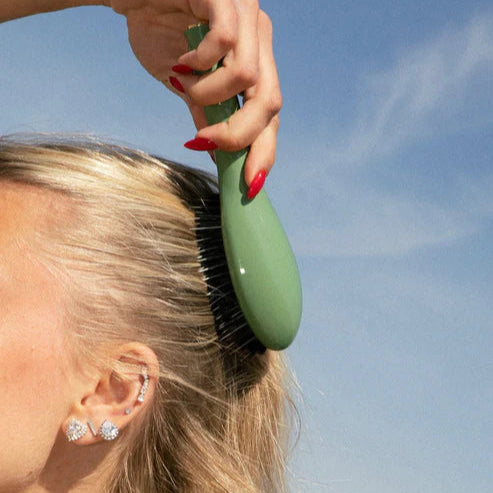 N.02 Small Care & Detangling Hair Brush - Almond Green - Living Beauty