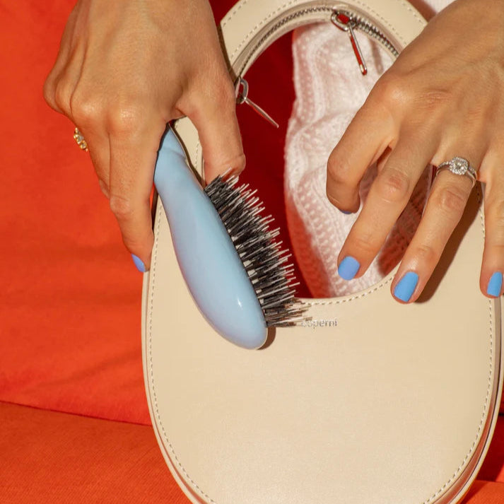 N.02 Small Care & Detangling Hair Brush - Light Blue - Living Beauty