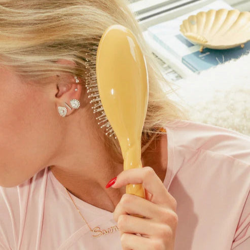 N.04 The Massaging & Detangling Hair Brush Saffron Yellow - Living Beauty