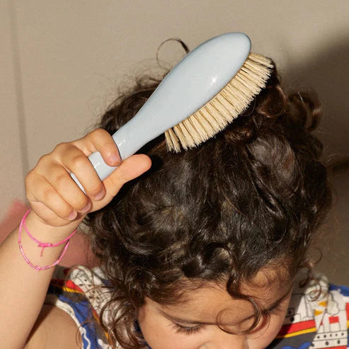 N.06 Kids Hair Brush Light Blue - Living Beauty