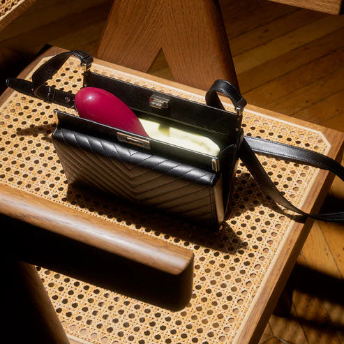 N.07 Small Stimulating & Detangling Hair Brush Cherry Red - Living Beauty