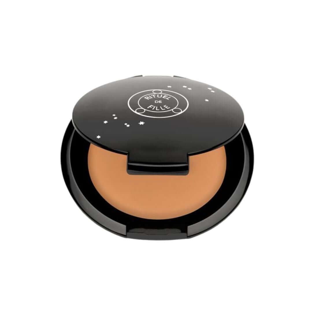 Io - Medium with peach undertones.