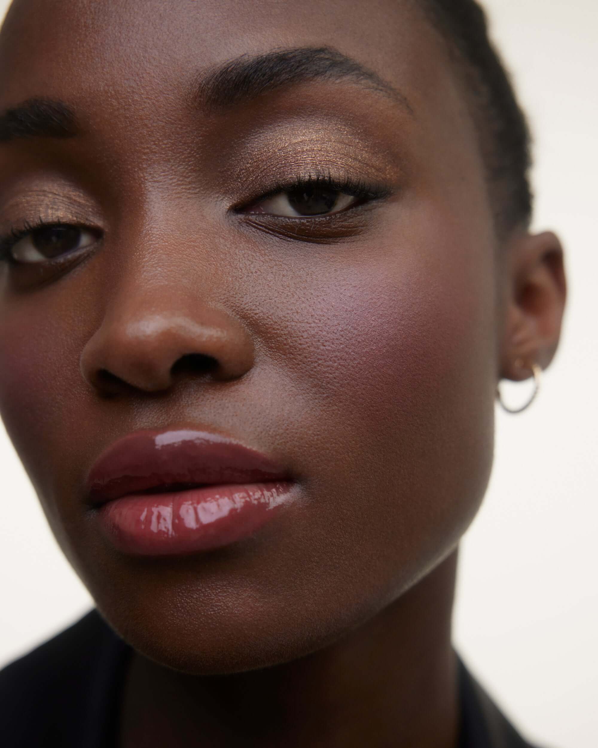 La Lumière Liquid Eyeshadow - Living Beauty