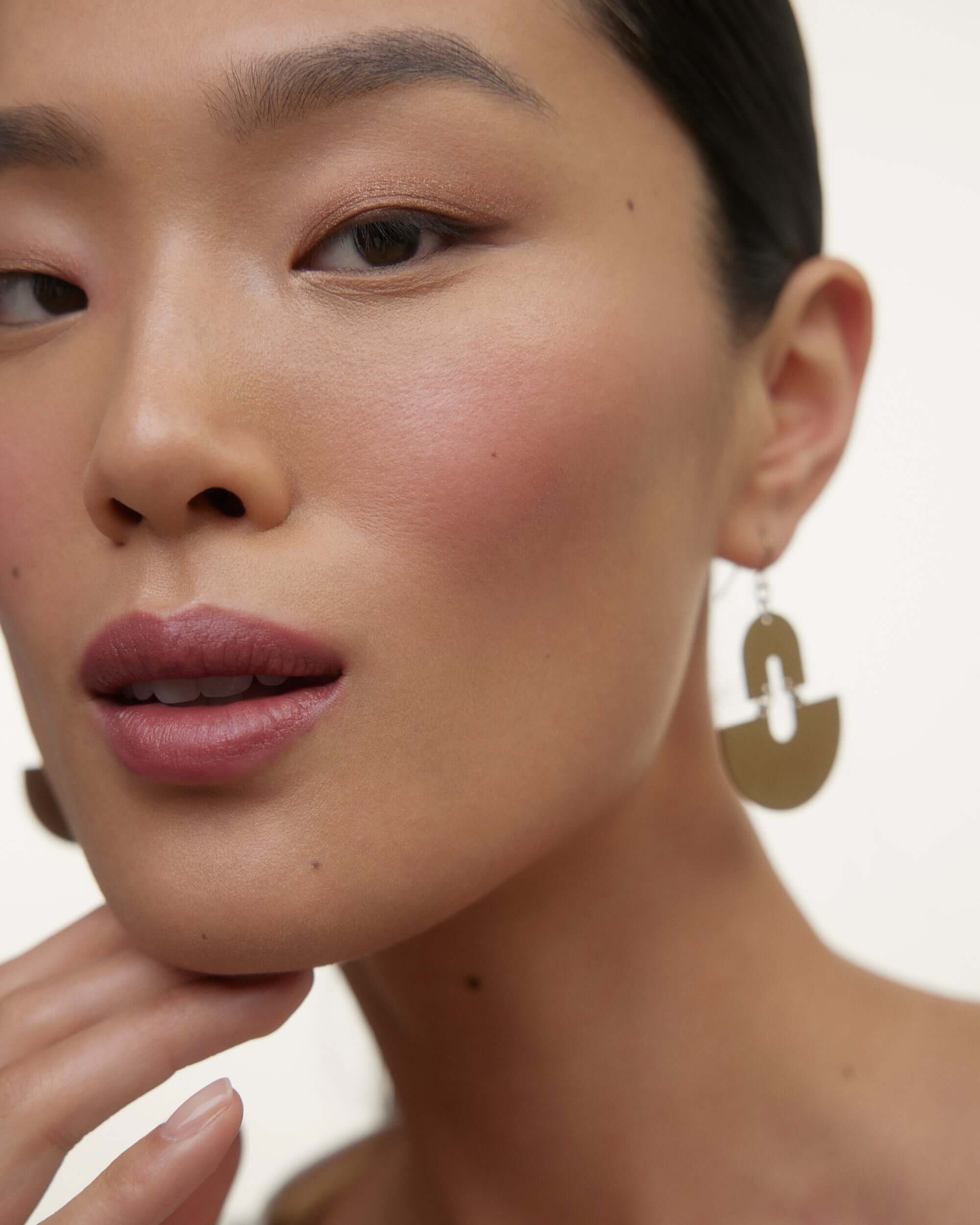 La Lumière Liquid Eyeshadow - Living Beauty