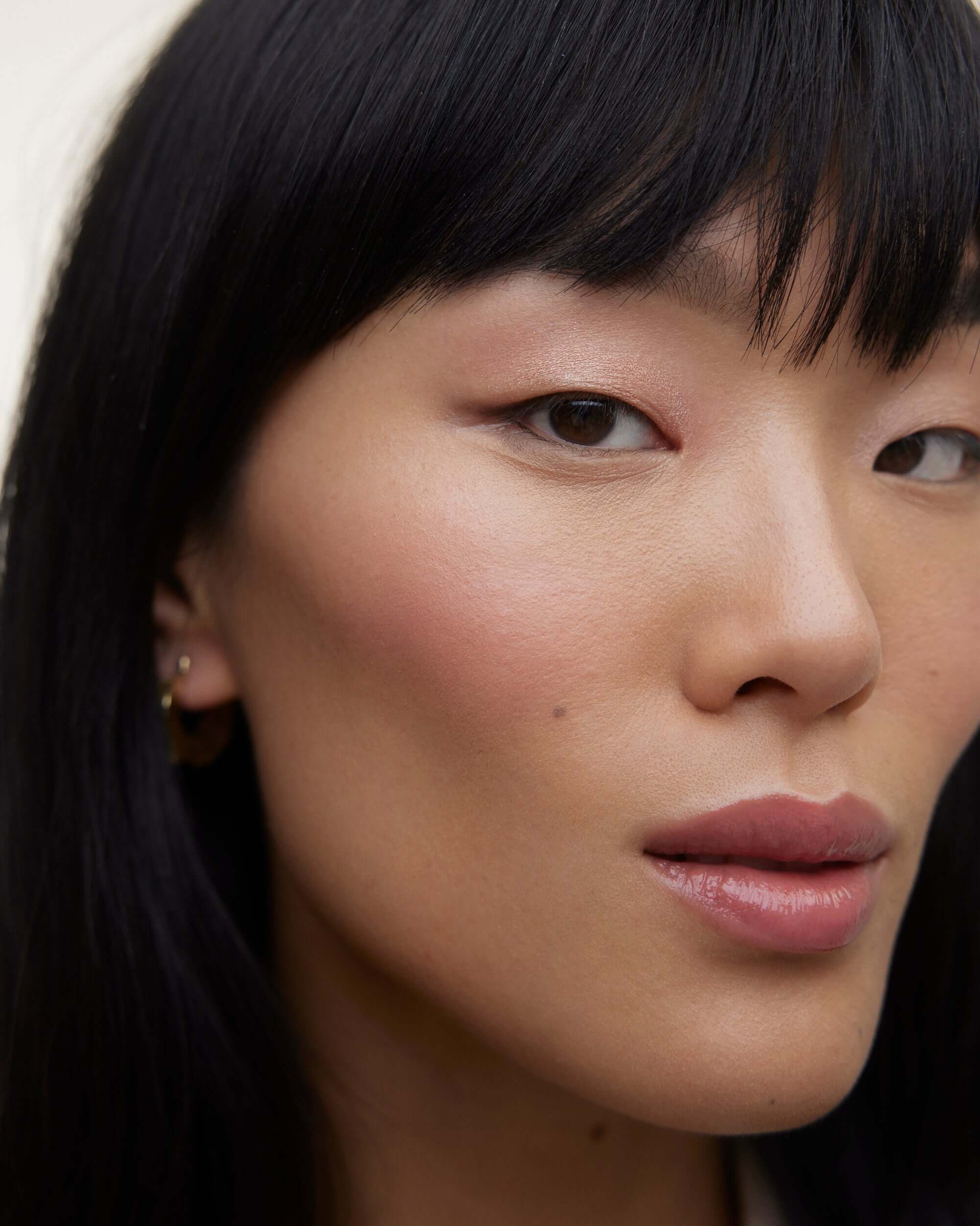 La Lumière Liquid Eyeshadow - Living Beauty